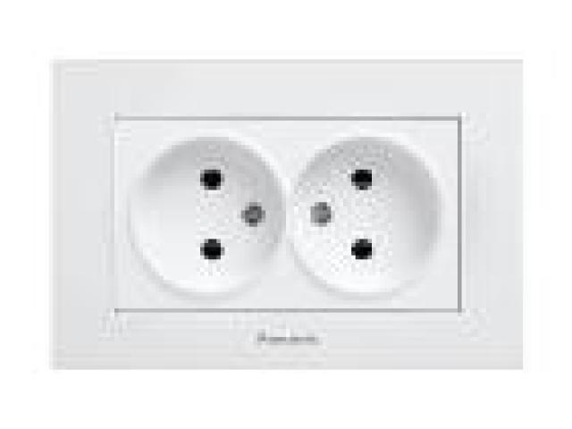 Розетка PANASONIC Karre Plus 2 гнезда IP20 белая для скрытого монтажа, 