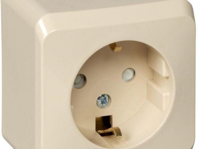 Розетка электрическая 1 пост Schneider Electric ETUDE кремовая белая, 