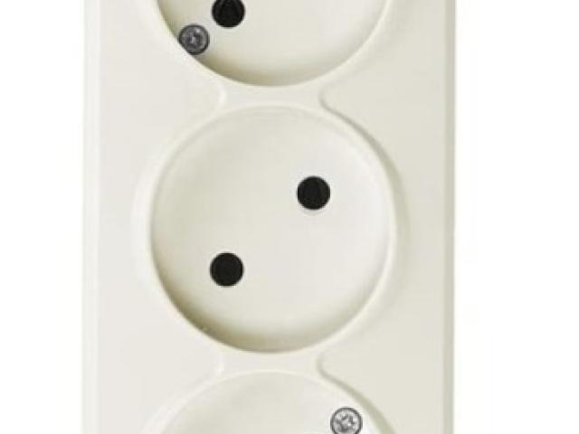 Розетка TOKOV ELECTRIC TKE-FR-R3-C02 открытая глянцевая 3 шт номинал 16 А, 