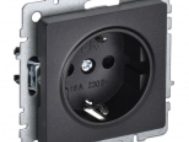 Розетка 1 пост IEK BRITE с заземляющим контактом черная монтаж скрытый, 