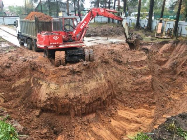 Услуги экскаватора и самосвала, Гатчина