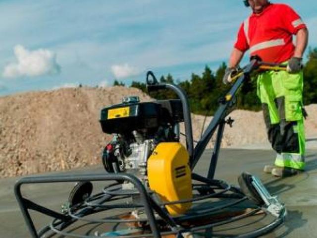 Бетонные промышленные полы с топпингом в Луганске, Луганск