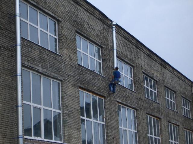 Монтаж водосточной системы, установка отливов, ремонт водостоков, замена водосточных труб и желобов, Новосибирск