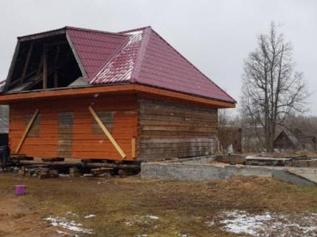 Замена гнилых брёвен дома, подъем дома, Минск