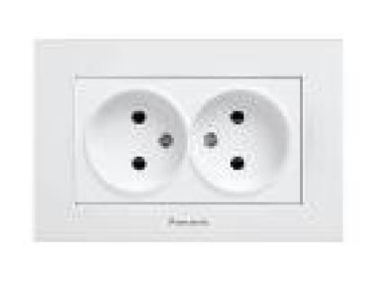Розетка PANASONIC Karre Plus 2 гнезда IP20 белая для скрытого монтажа