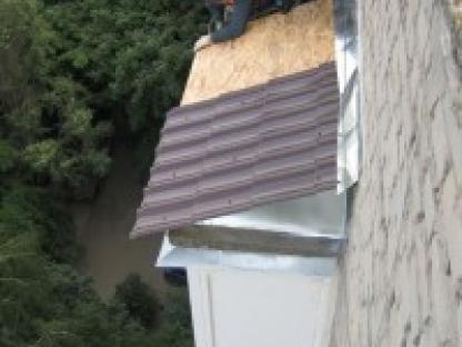 Установка крыш балконов. Монтаж балконных и входных козырьков. Ремонт балконов и лоджий, Новосибирск