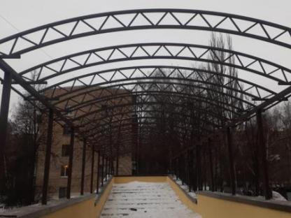 Навесы из поликарбоната, Москва