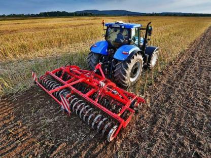 Обработка полей дисковой бороной, Санкт-Петербург