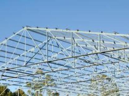 Металлоконструкция двускатного типа, Москва