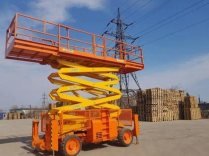 Аренда ножничного дизельного самоходного подъемника 14 м, Санкт-Петербург